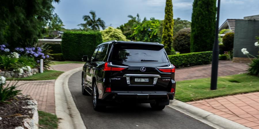  Lexus LX570 2015 года  (AU) (фото 2 из 19)